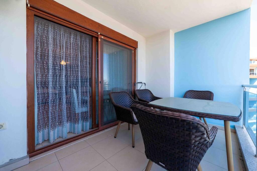 Apartament Crystal Park 2-56 *